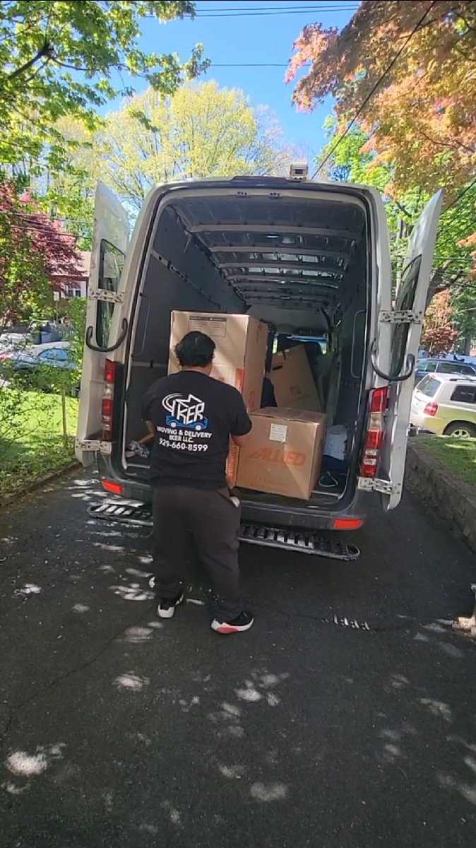 Professional Moving & Furniture Protection — Juan Alberto Santiago