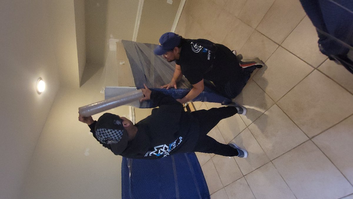 Professional Moving & Furniture Protection — Juan Alberto Santiago