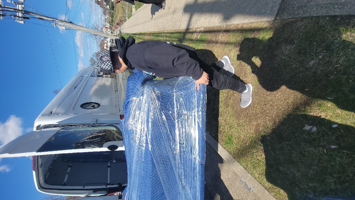 Professional Movers – Loading, Packing & Furniture Protection — Juan Alberto Santiago