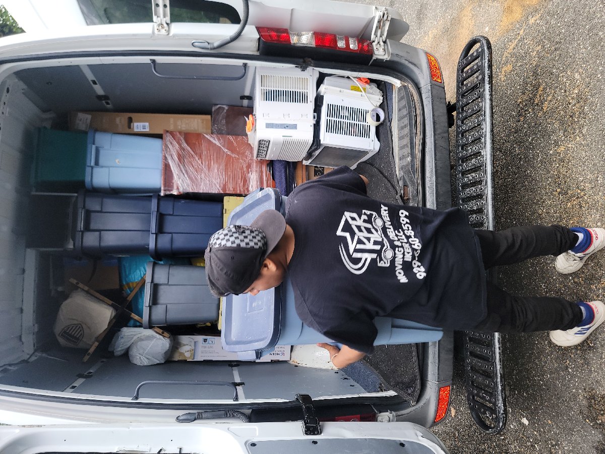 Furniture Pick-up and Delivery — Juan Alberto Santiago