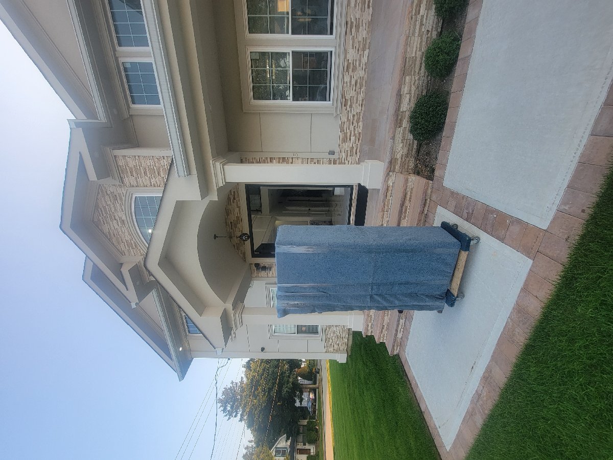Furniture Pick-up and Delivery — Juan Alberto Santiago
