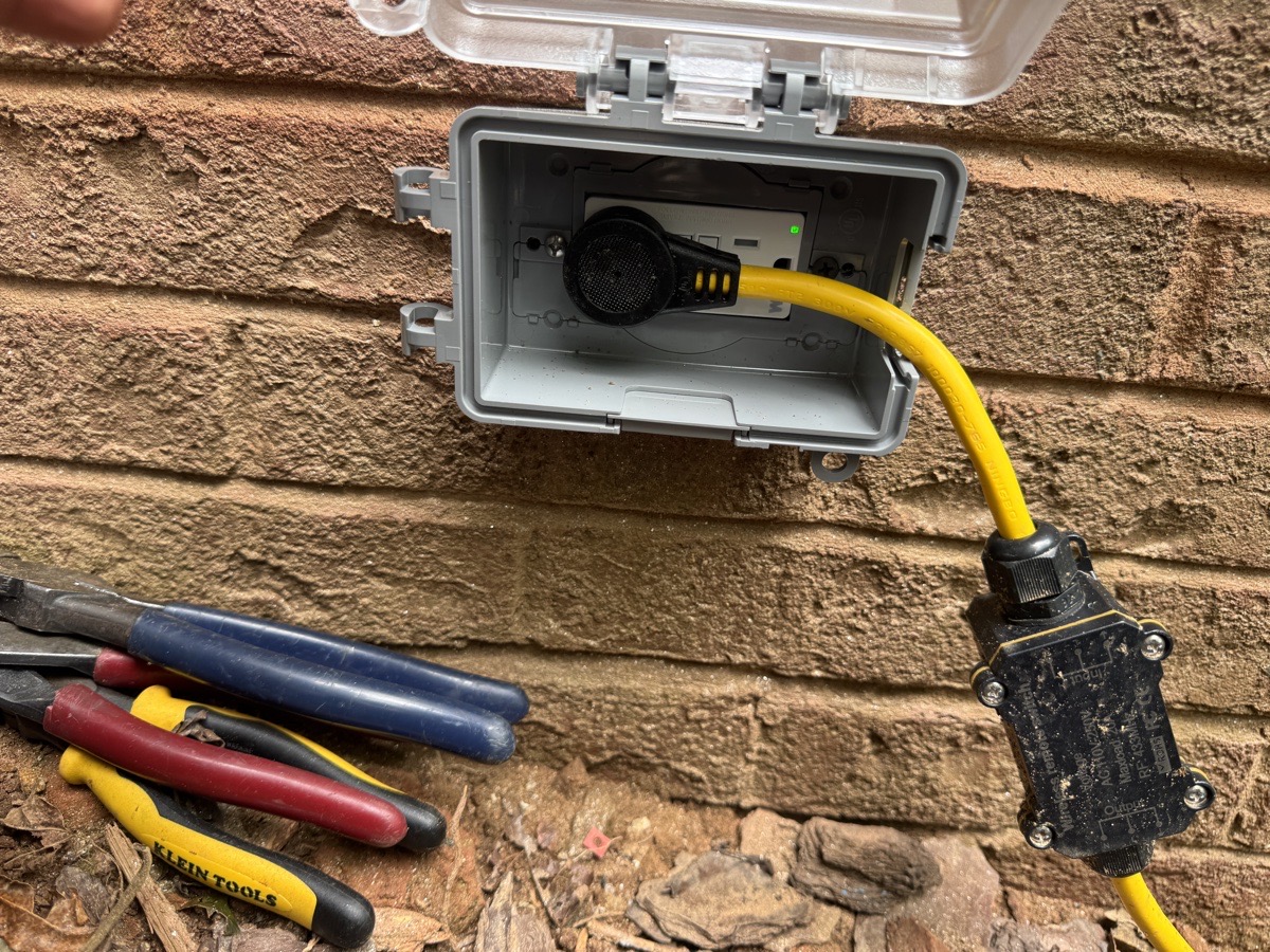 outdoor outlet replacement — Adrian Sauceda 