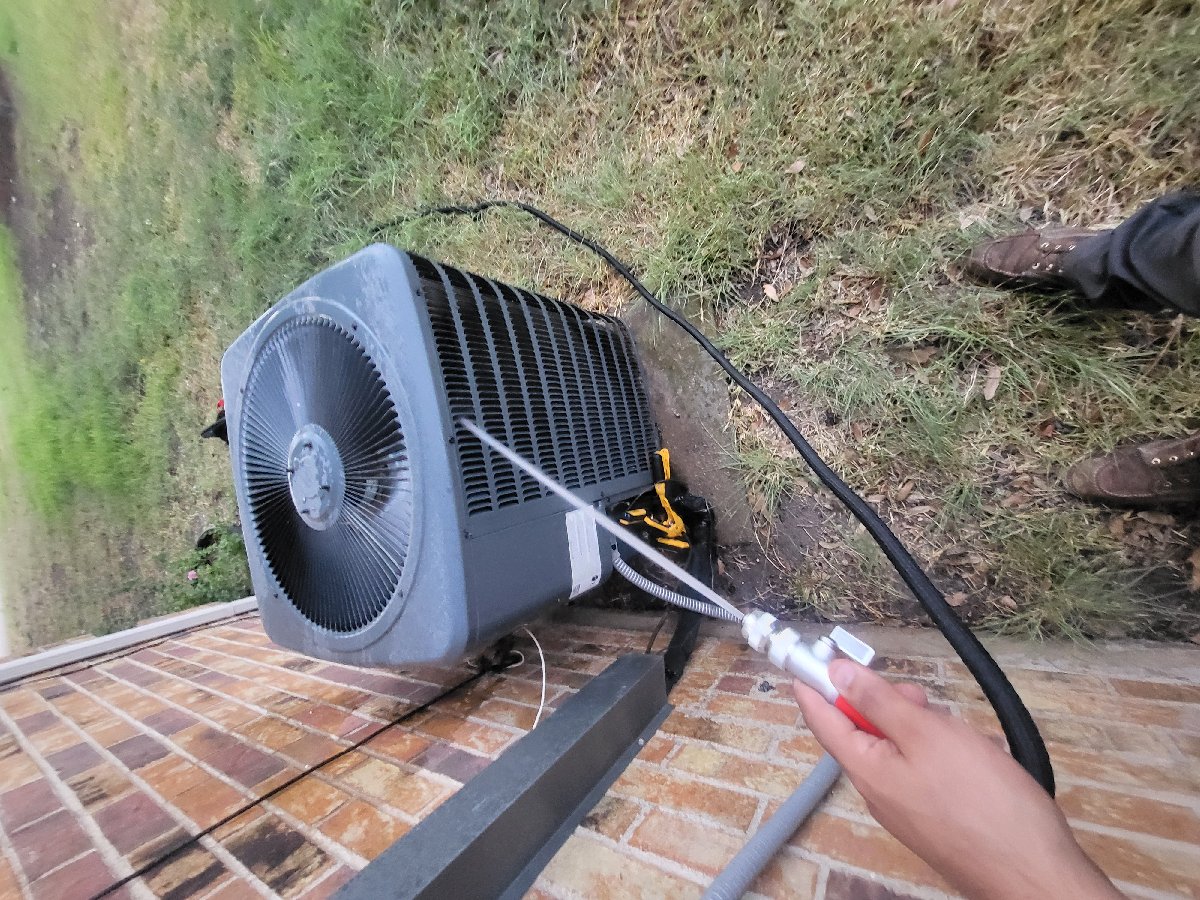hvac residential — Luis Montes