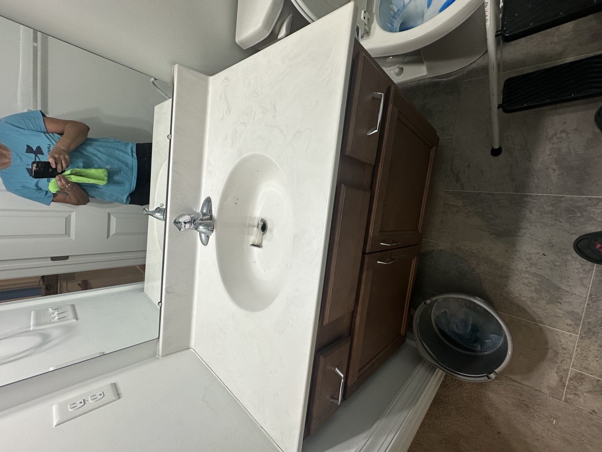 move out/in cleans. deep cleans — Mandi Feudale
