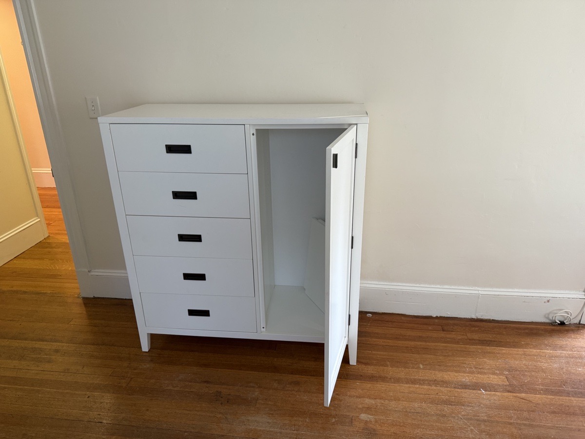 furniture assembly — Nicholas Da Silva 