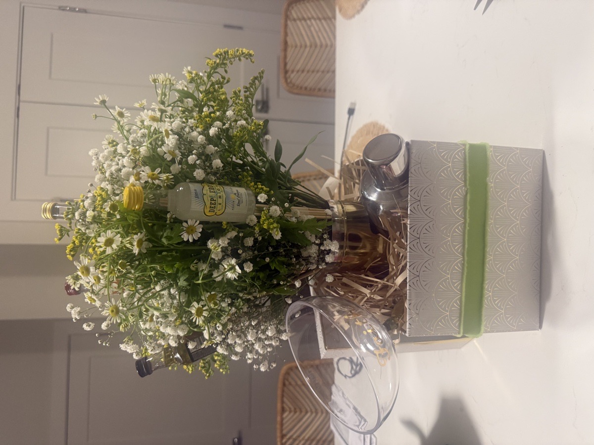 Flowers for all occasions — Lynda 