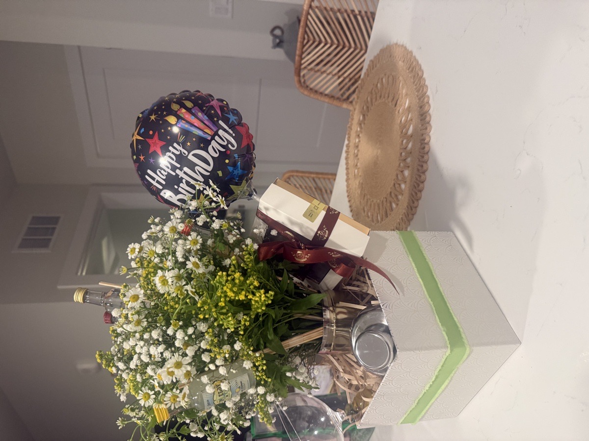 Flowers for all occasions — Lynda 