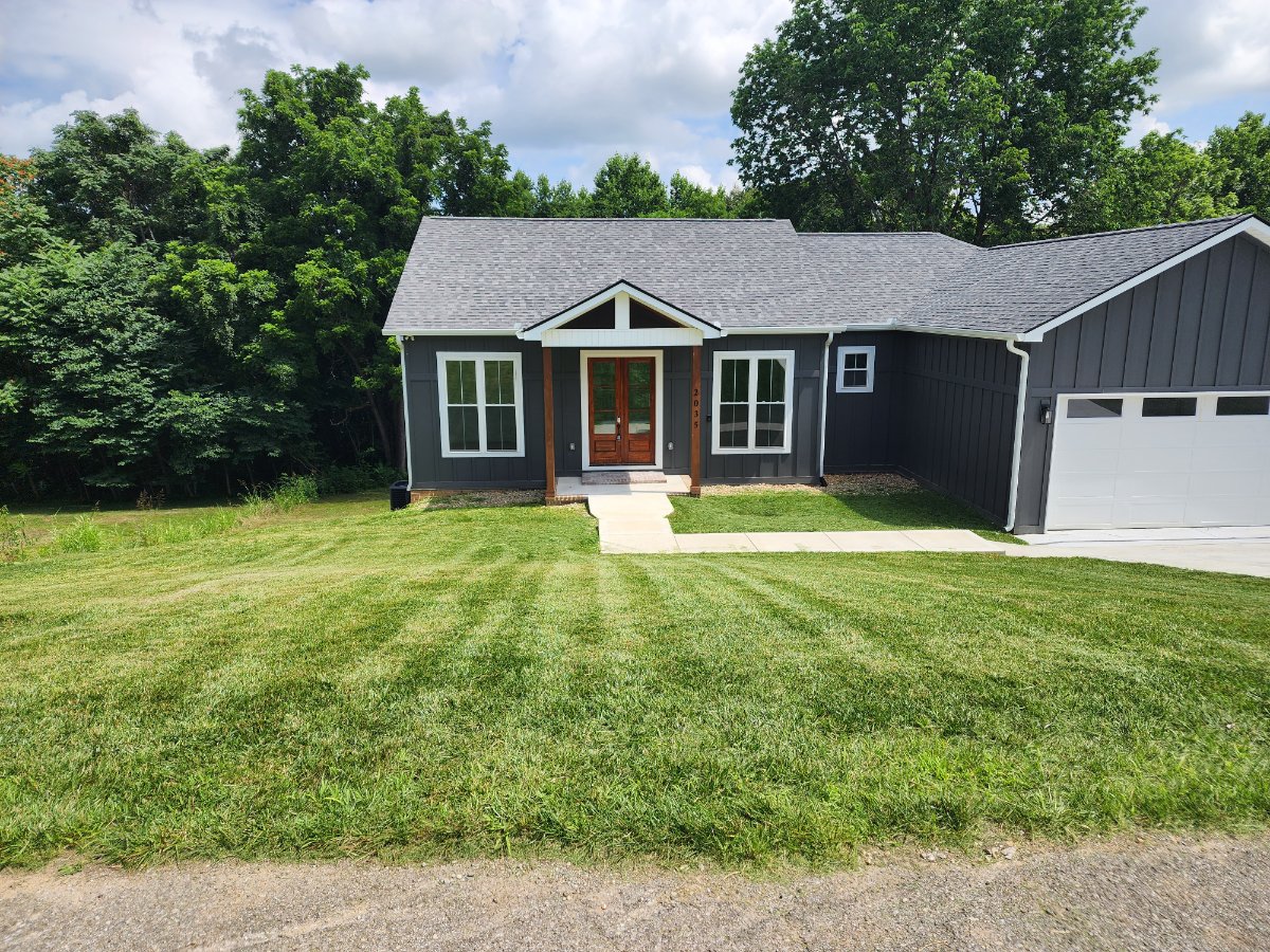 D&S Mowing Landscaping LLC work photos — Damon Bivens