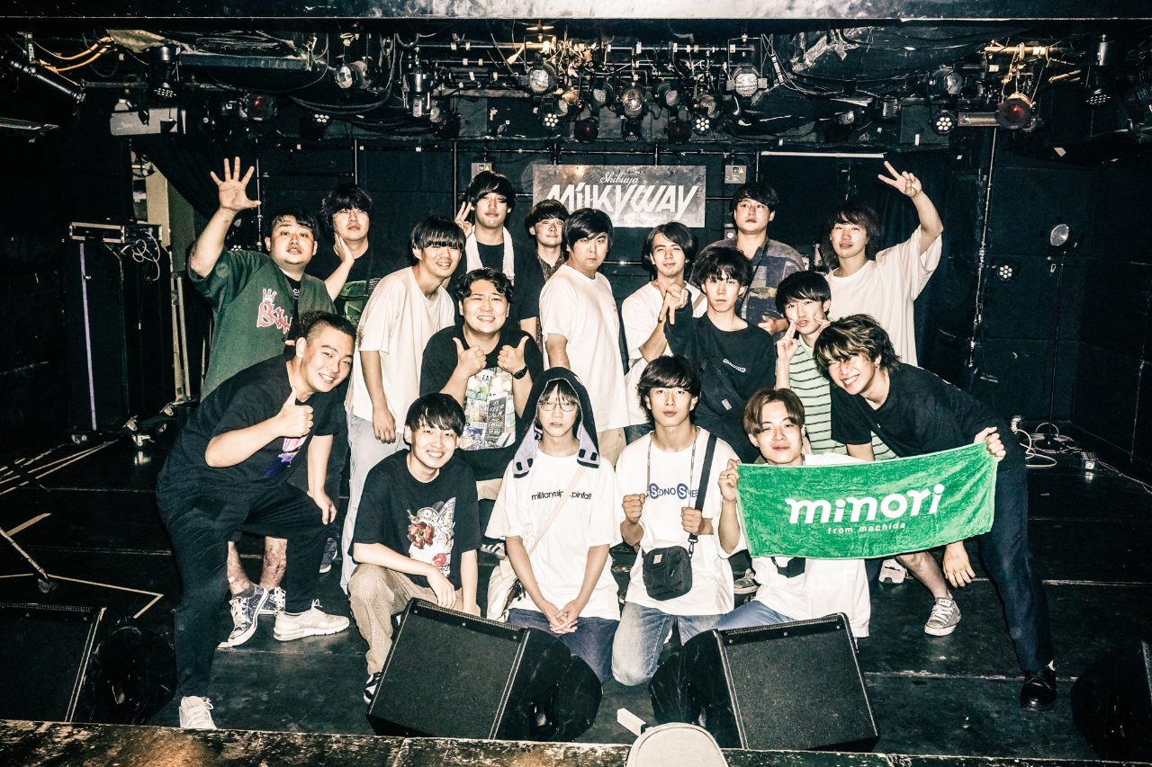 君とゼロ距離になりたいツアー Final "君とゼロ距離にならない"" 写真 1