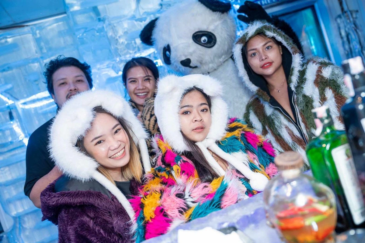V Lounge & -11 Ice Room Pattaya
