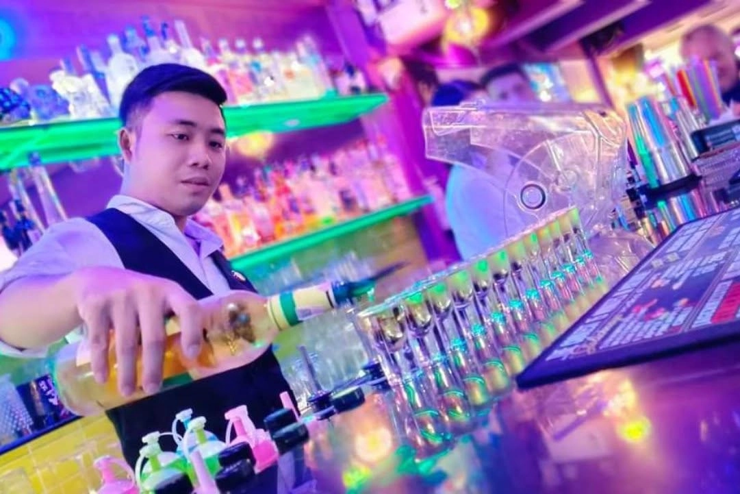 V Lounge & -11 Ice Room Pattaya