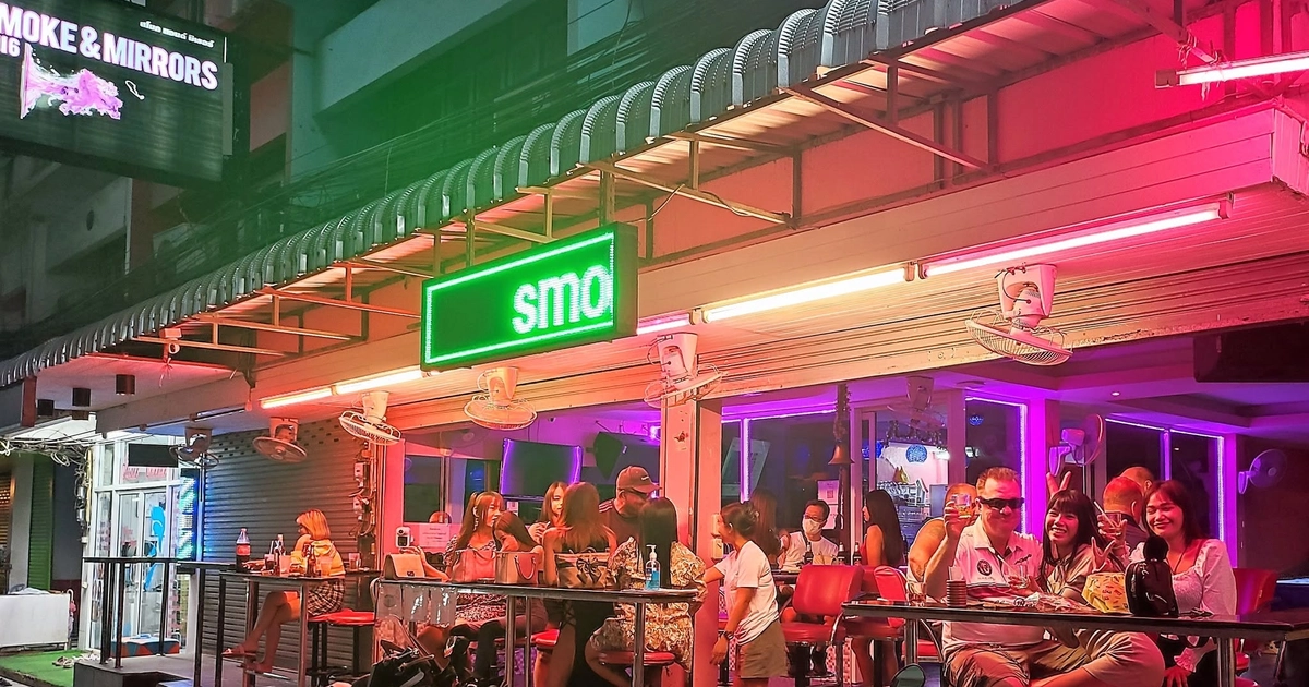 Smoke & Mirrors Bar venue photo