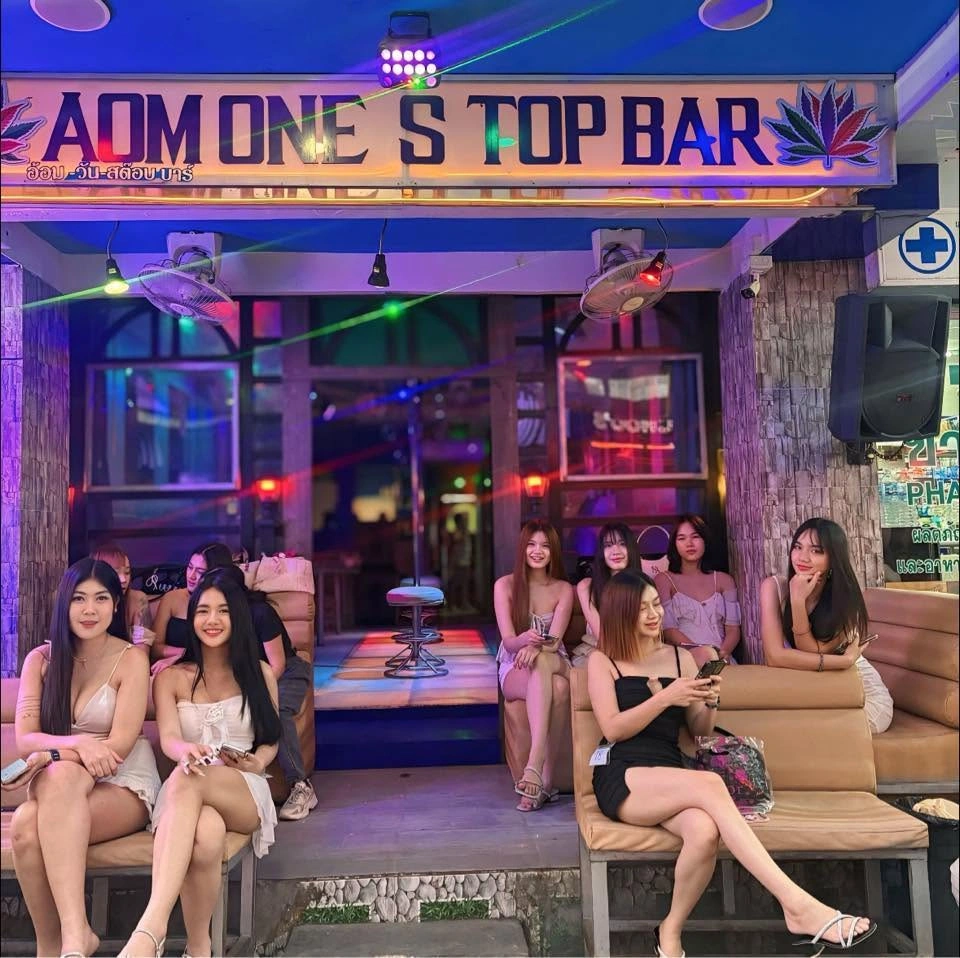 Aom One Stop Bar Pattaya