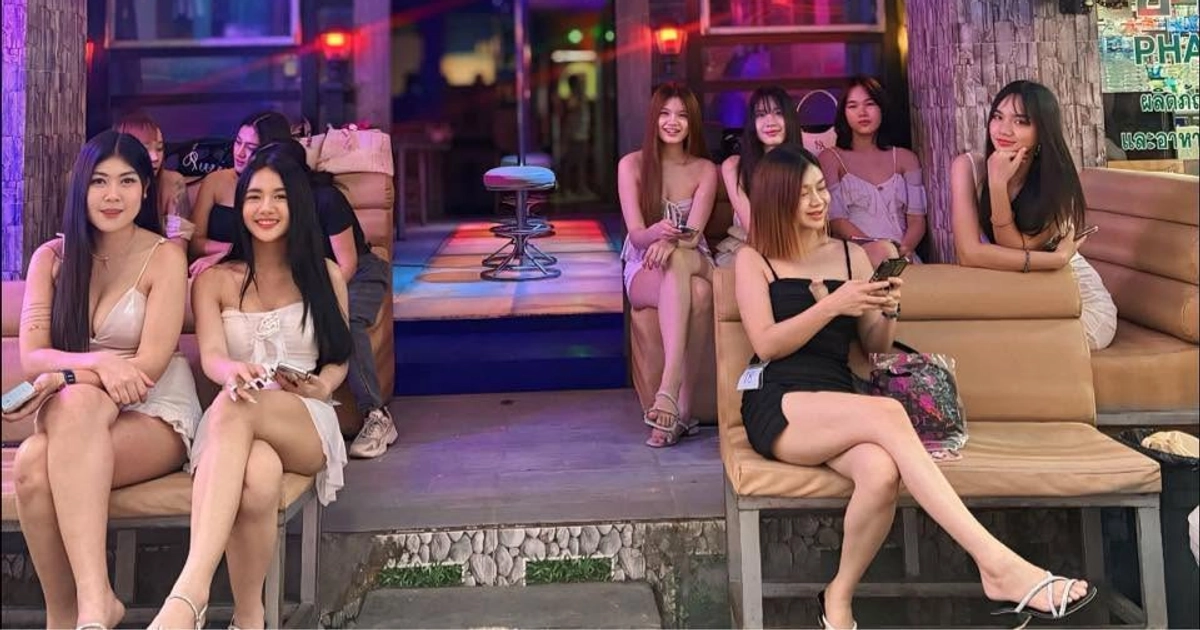 Aom One Stop Bar venue photo