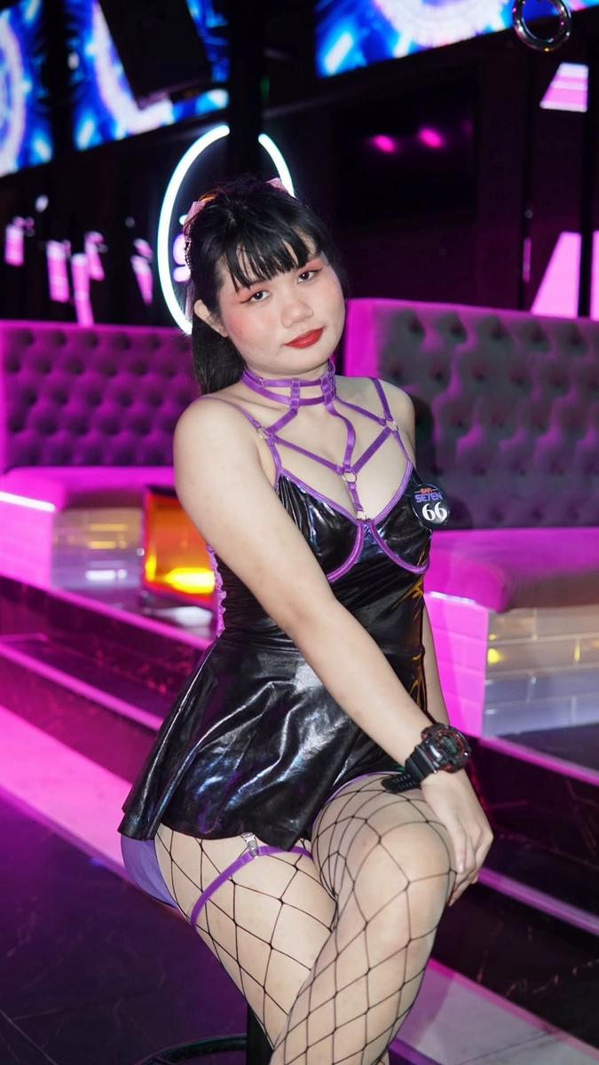 Bar Se7en Pattaya