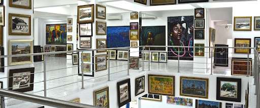 Explore an Art Gallery