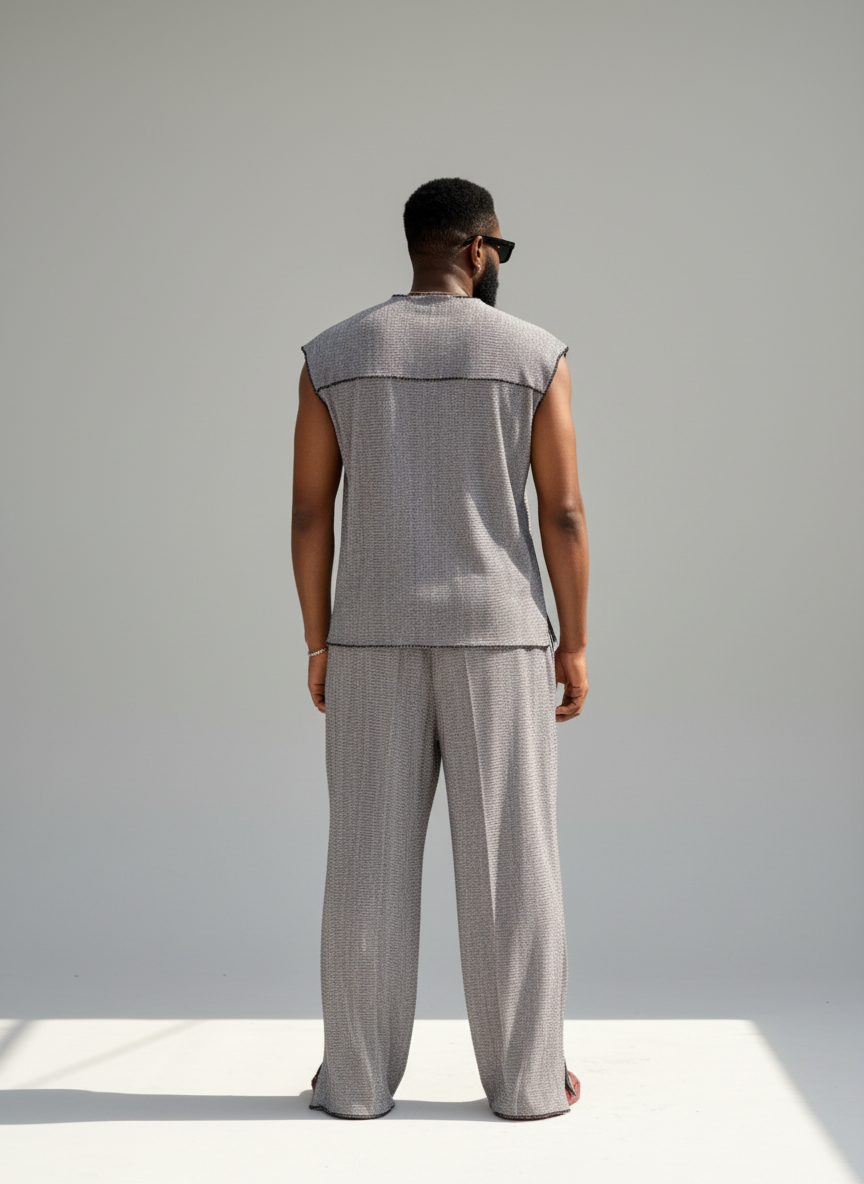 The Tok's Set - Back View