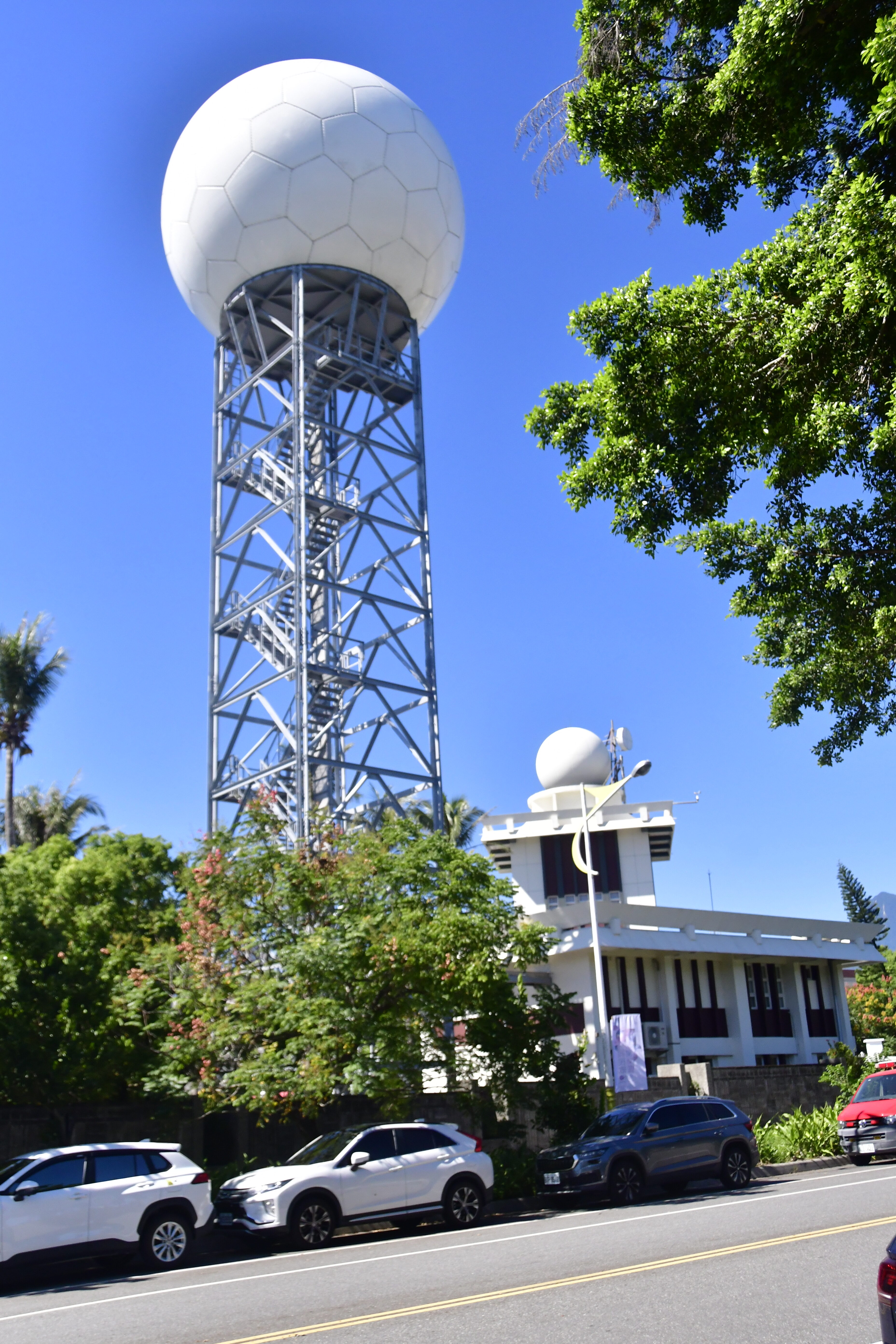 揭開花蓮氣象雷達站歷代雷達之謎