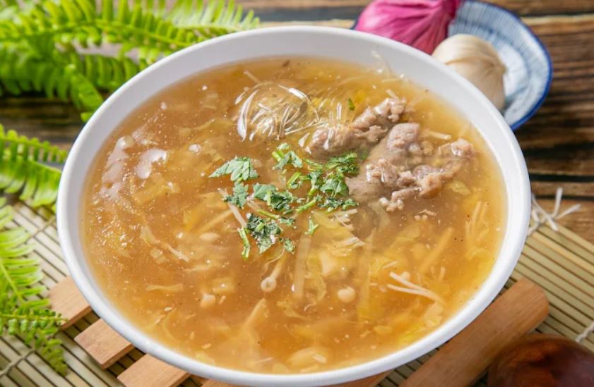 員林車站美食推薦：王爺王肉羹-員林店主打清甜魚翅肉羹