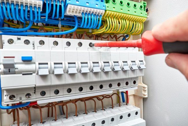 Kontaktör Nedir? Çalışma Prensibi ve Kullanım Alanları image