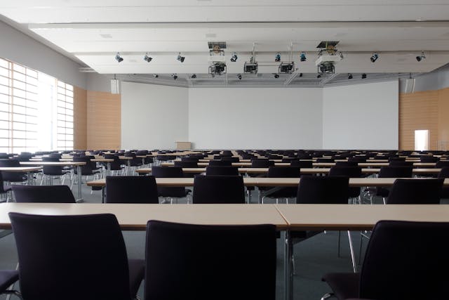 Panel Nedir? Anlamı, Türleri ve Hangi Alanlarda Kullanılır? image