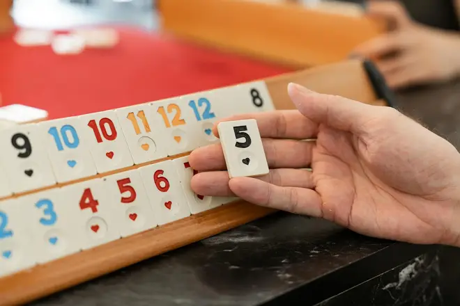 Rüyada Okey Oynamak Ne Anlama Gelir? Nasıl Yorumlanır?