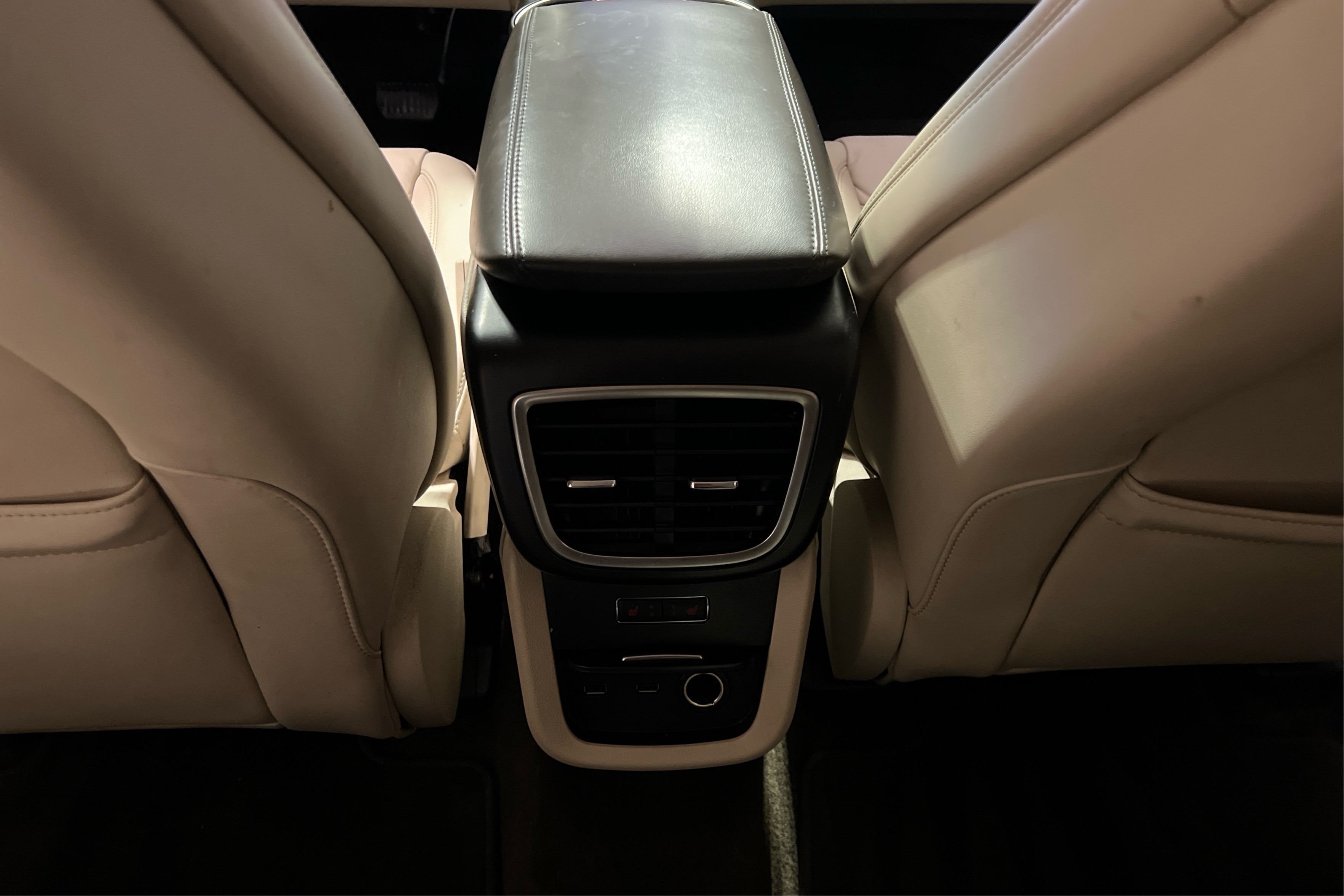 Middle Console Rear View