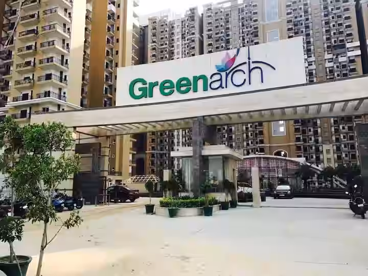 Saviour Greenarch