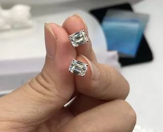 1CT Emerald Studs