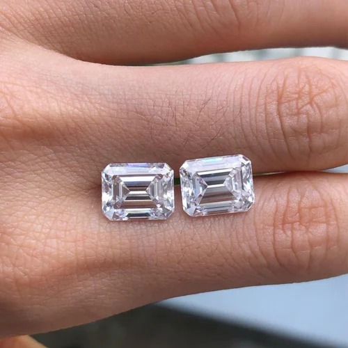 LAB GROWN EMERALD CUT