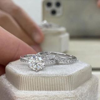 1.50 Carat Round Solitaire LGD Ring, 6-Prong Setting, Platinum