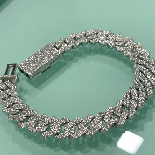8 Inch Cuban Bracelet, 925 Silver, DEF Moissanite, Bussdown Cuban Chain