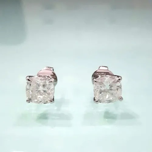 Round Brilliant Stud Earrings in 18k White Gold Moissanite Diamond Stud Earrings