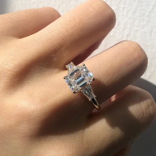 emerald Cut 2.50 CT Full White Moissanite Ring White,Yellow,Rose Gold For Engagement Wedding