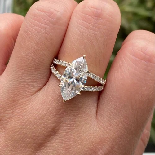 35 POINTER Baguette Cut Full White Moissanite Ring White,Yellow,Rose Gold For Engagement Wedding