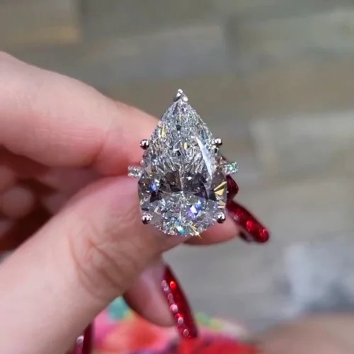 8.55 cts EMERALD moissanite Ring White,Yellow,Rose Gold For Engagement Wedding