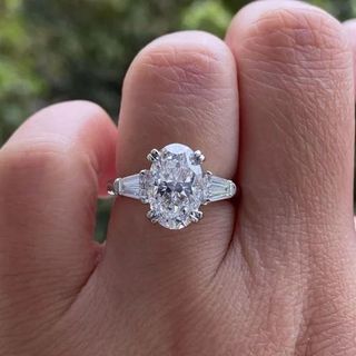 PEAR Cut 2.25 CT Full White Moissanite Ring White,Yellow,Rose Gold For Engagement Wedding