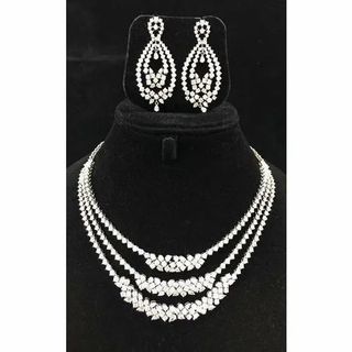 Emerald Moissanite Necklace