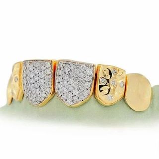 Diamond GriIlz On Teeth