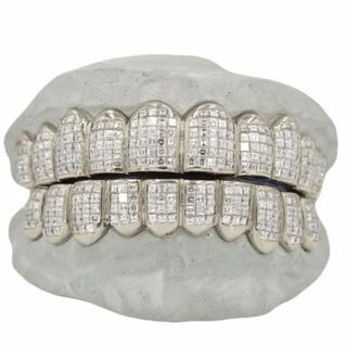 Diamond GriIlz On Teeth