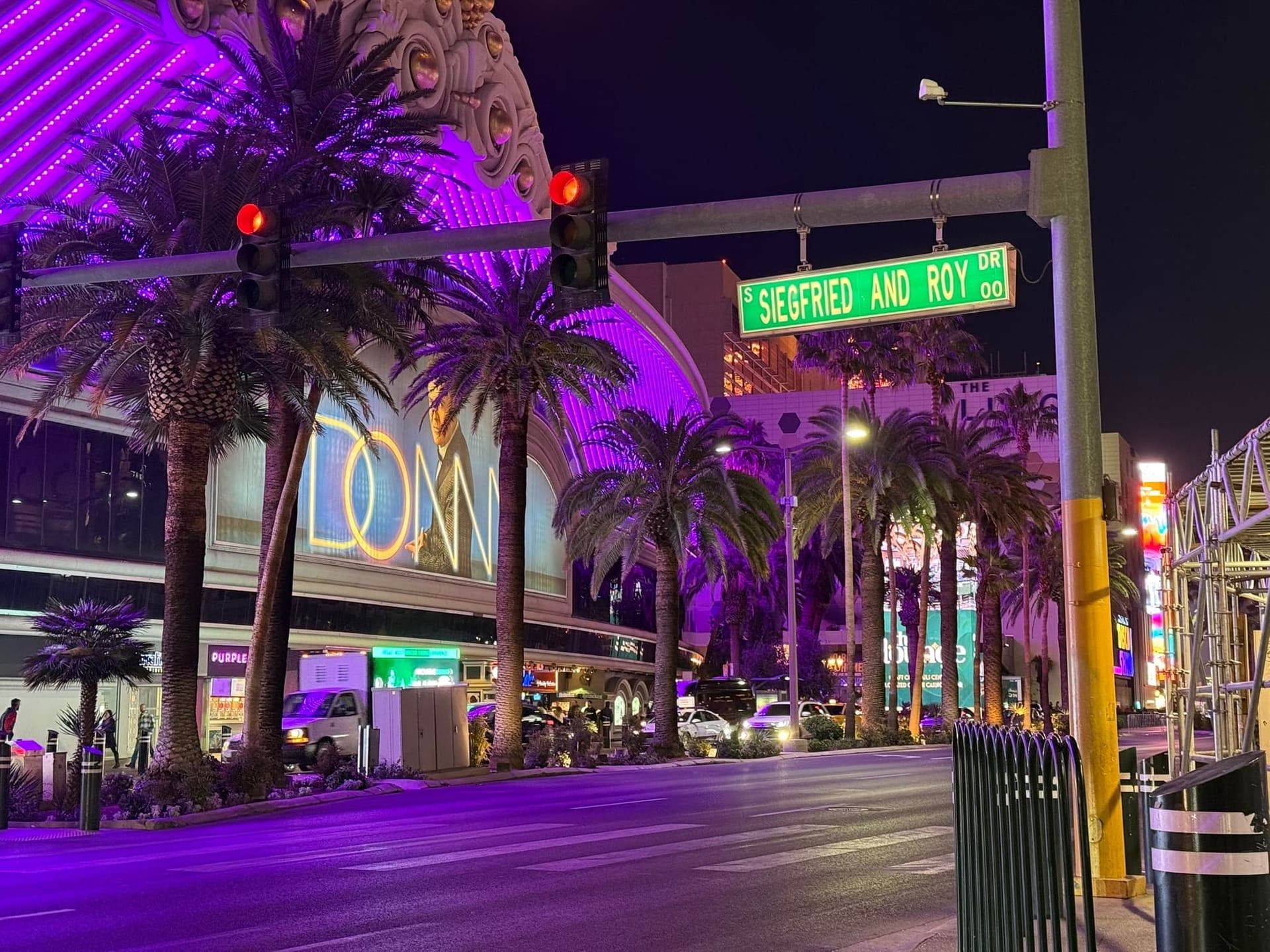 USA - Westküste - Tag 8 in Las Vegas: Strip-Marathon, Casino-Hopping & Cowboy-Messe statt Monorail-Stress - 3FC7E123-2870-4156-98D8-CC28EF1B4240_1_102_o.jpeg - USA - Rei…