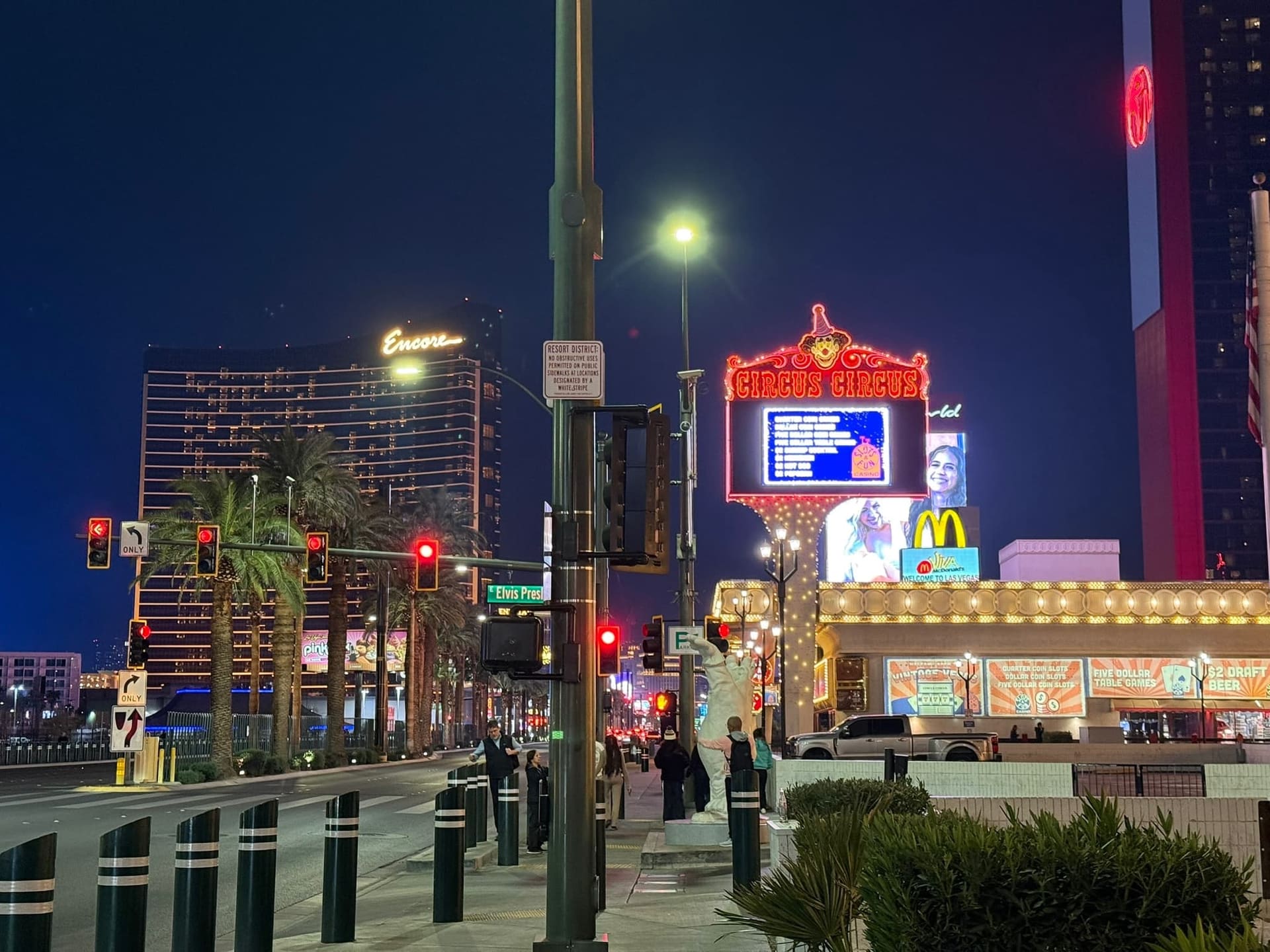 USA - Westküste - Tag 6: Roadtrip von LA nach Las Vegas – Route 66, Mojave-Wüste & erstes Casino-Glück - F5D67787-7598-47B2-96D3-C8011AA8FBF0_1_102_o.jpeg - USA - Reise