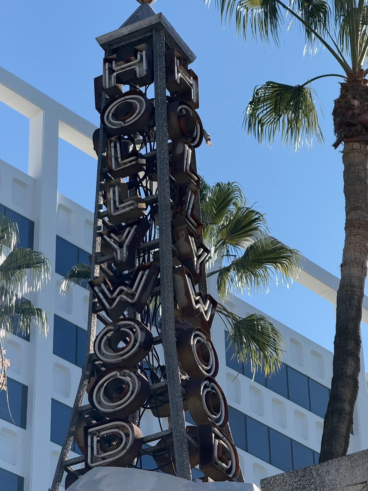 USA - Westküste - Tag 5 in Los Angeles – Hollywood, Santa Monica & ein überraschendes Straßenfest in Chinatown - 818E4CFA-7D66-4E27-B688-236158A9A678_1_102_o.jpeg - USA…