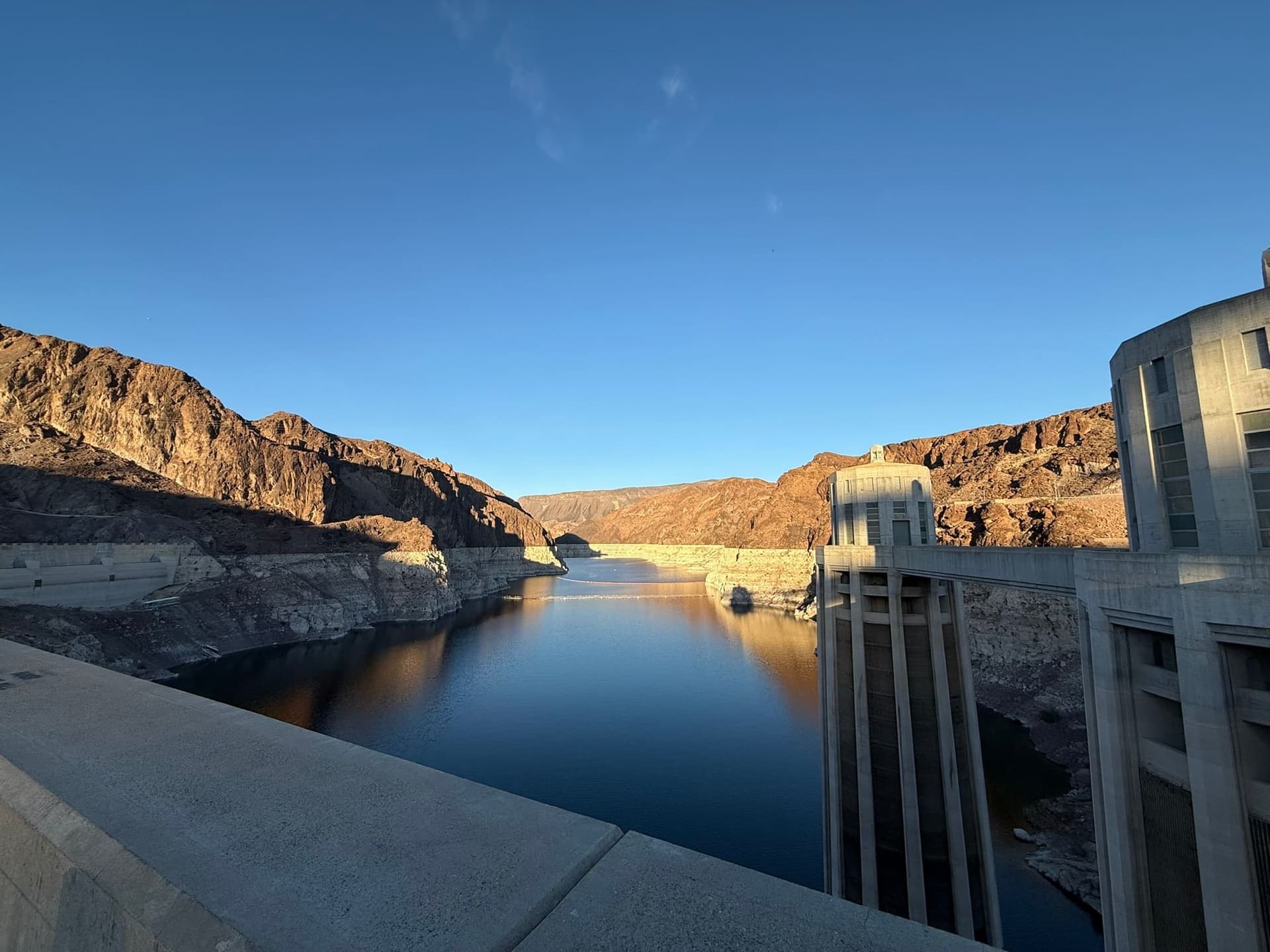 USA - Westküste - Tag 7 in Las Vegas: Spontan Richtung Grand Canyon, Hoover Dam & Monorail-Abenteuer am Abend - 5627919B-0F33-4EBB-B150-7538EFAEDA78_1_102_o.jpeg - USA -…
