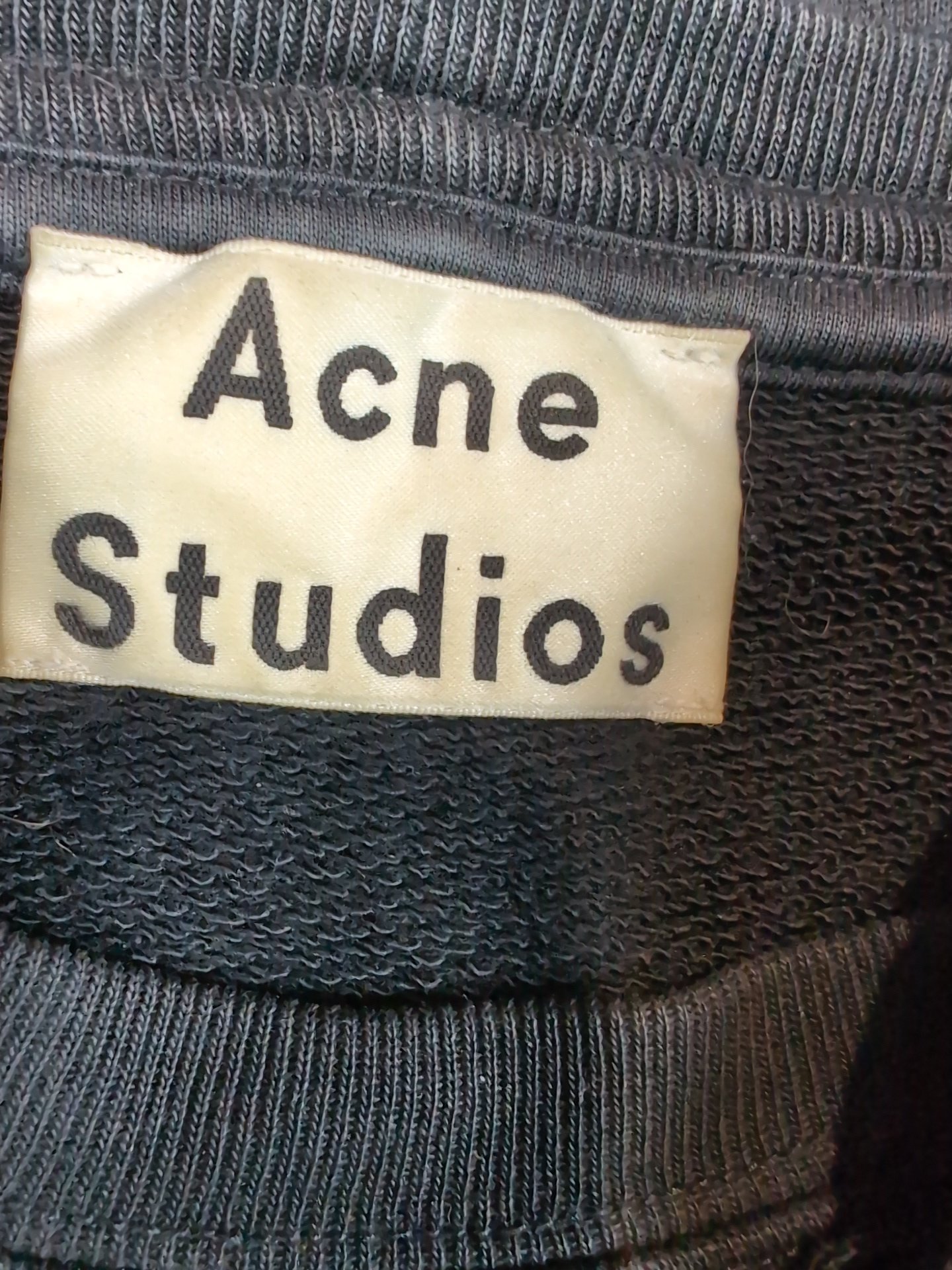 Acne studios L - zdjęcie 5