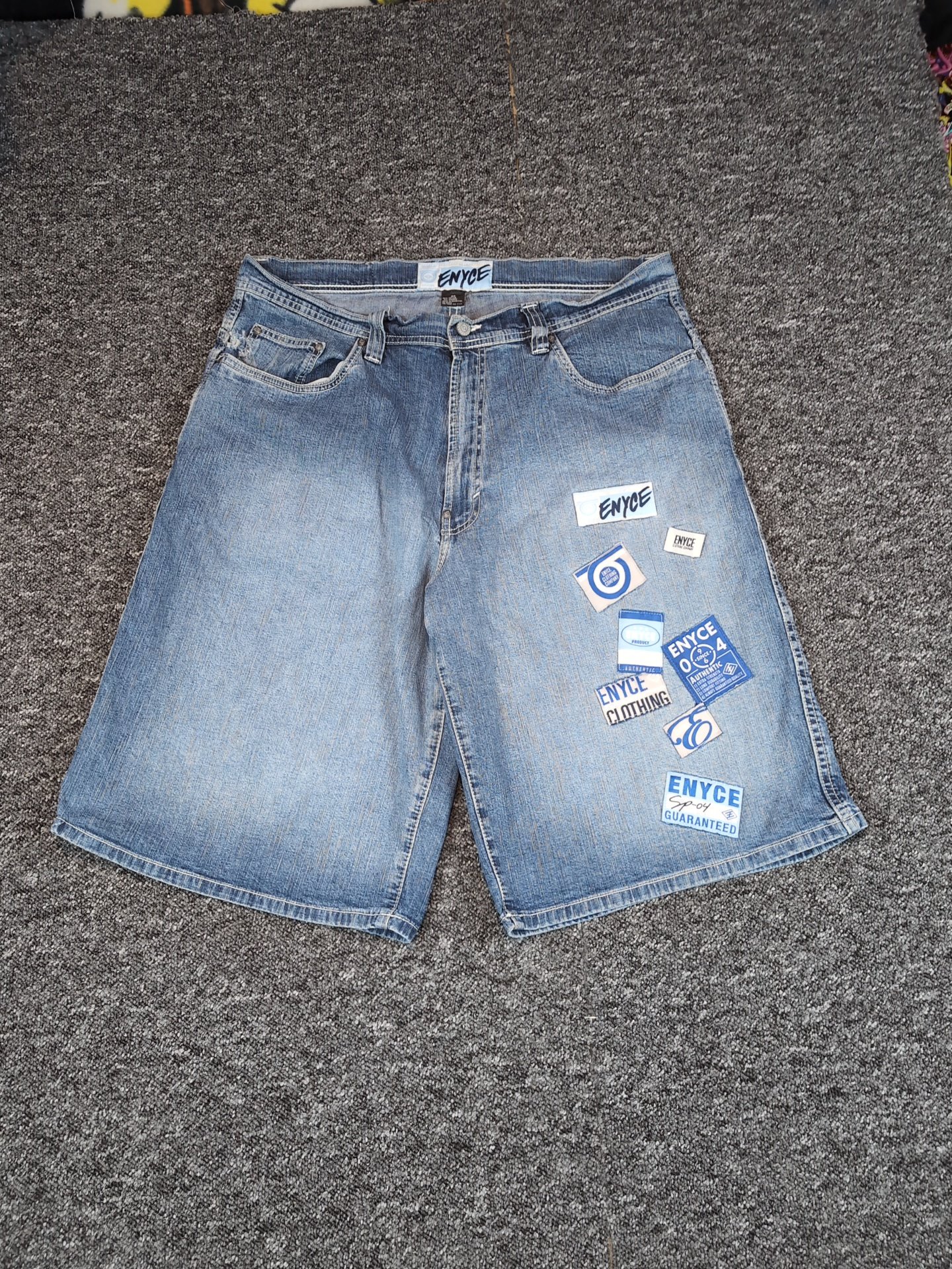 Enyce 52 | W36 - zdjęcie 1