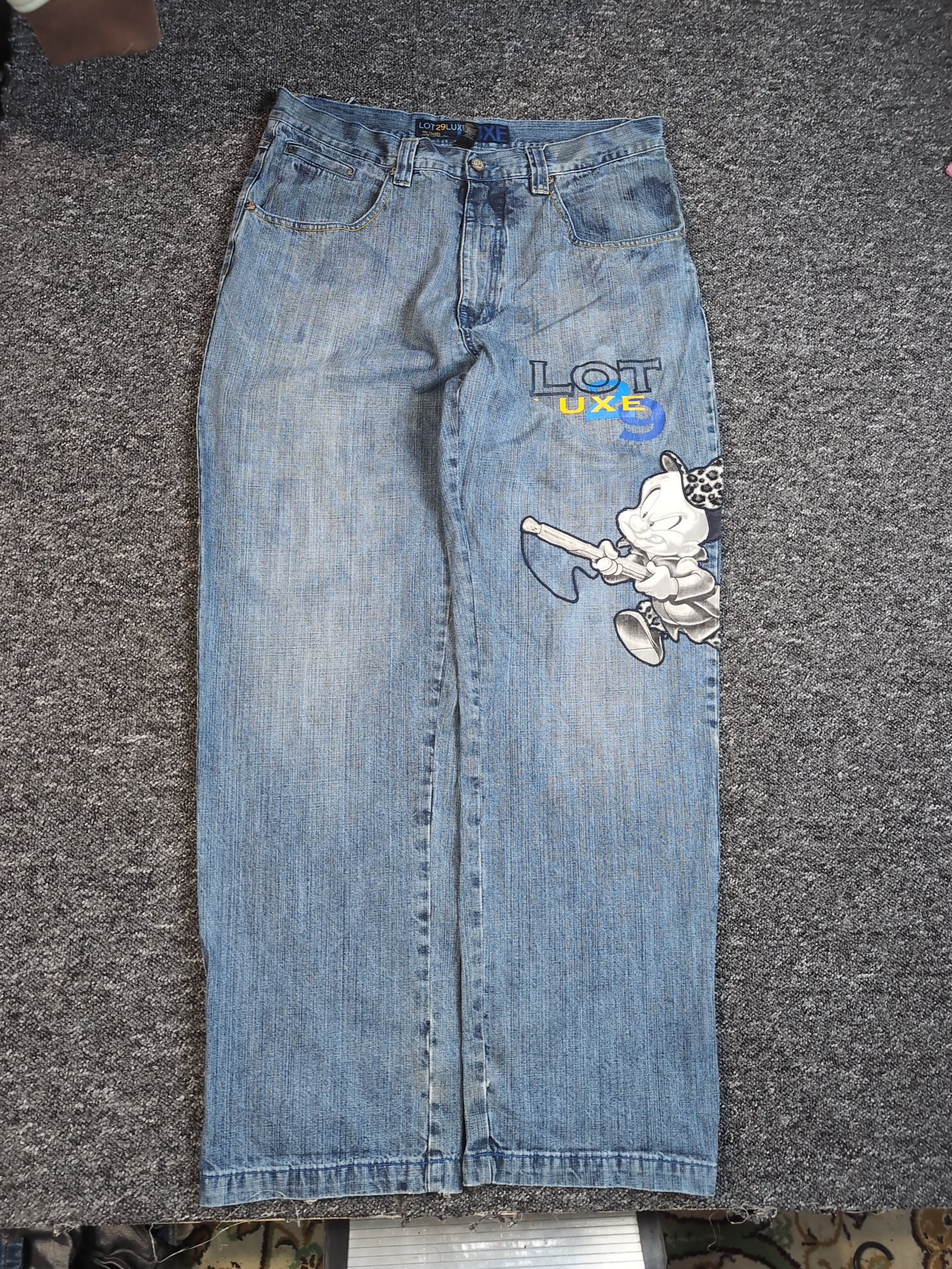 Lot29 52 | W36