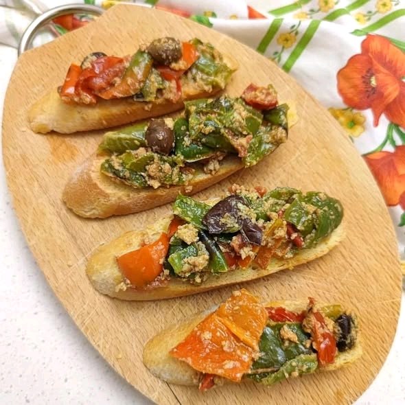 Bruschette di peperoni friggitelli