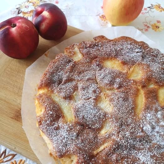 Torta pesche e mele