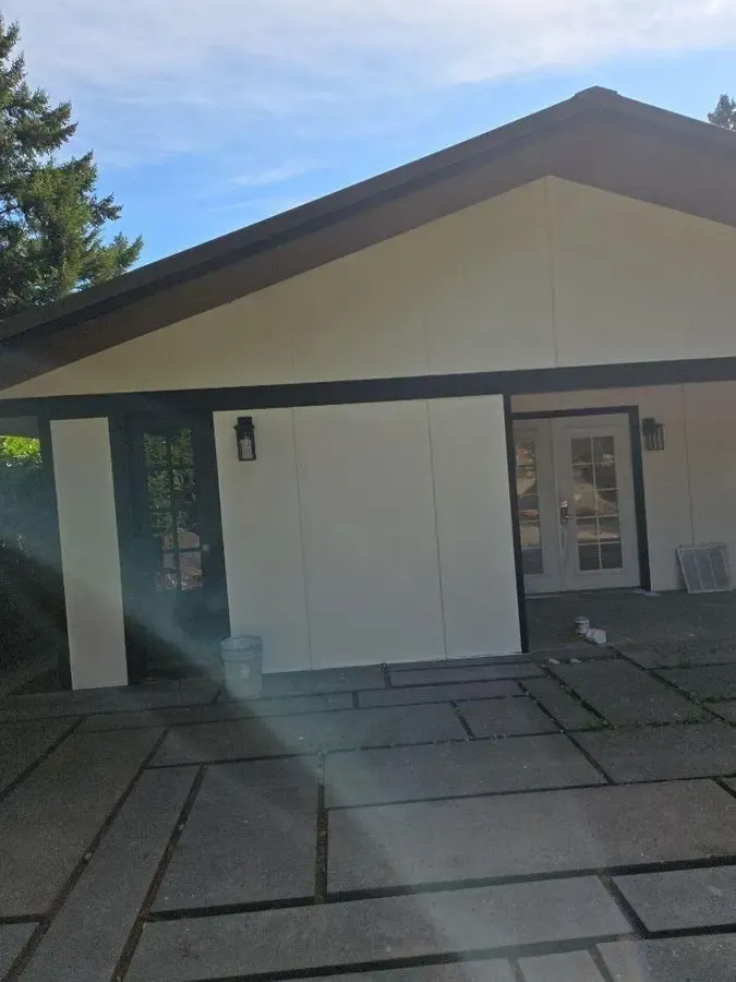 Bellevue Off-Market 4/2 — $1.35M / $1.6M+ ARV - Photo 4